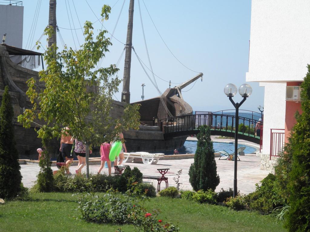 Apartments Privilige Fort Beach Elenite Exterior foto