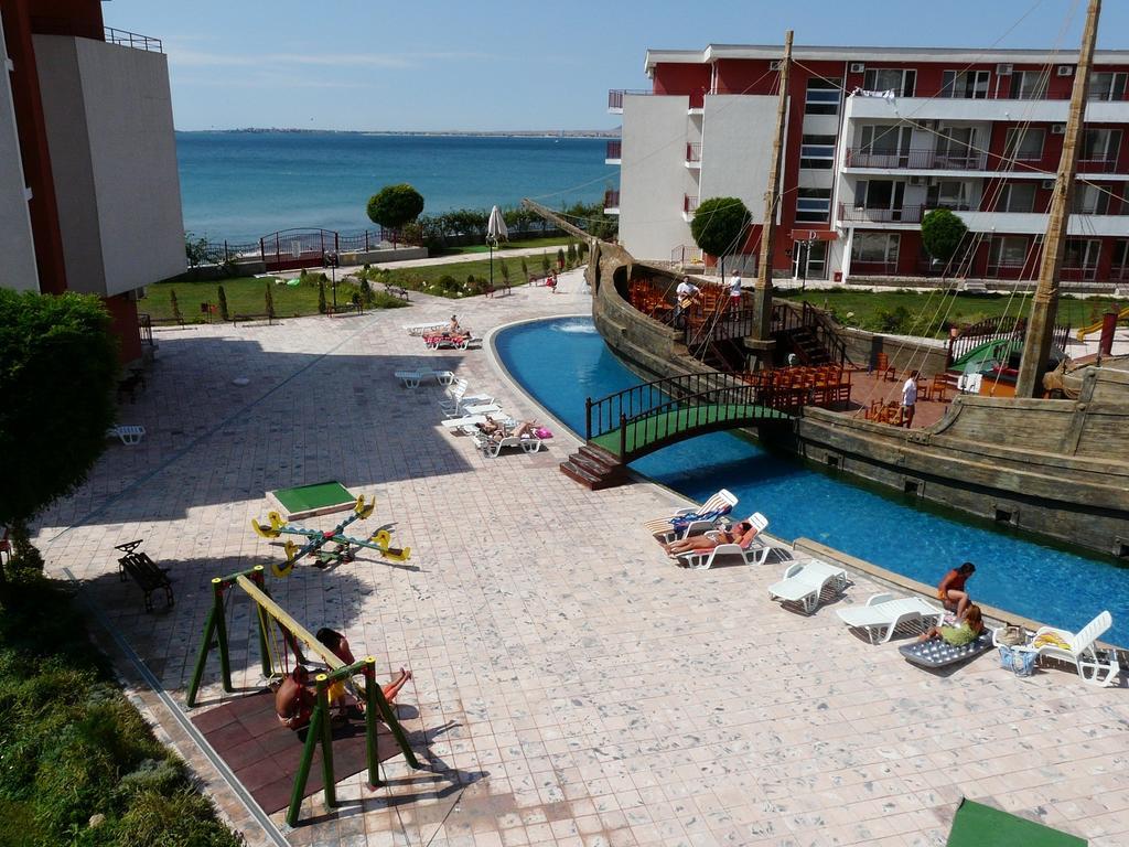 Apartments Privilige Fort Beach Elenite Exterior foto