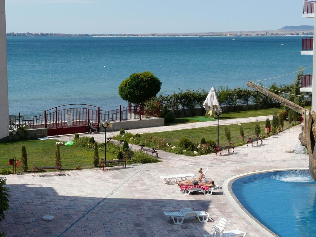 Apartments Privilige Fort Beach Elenite Exterior foto